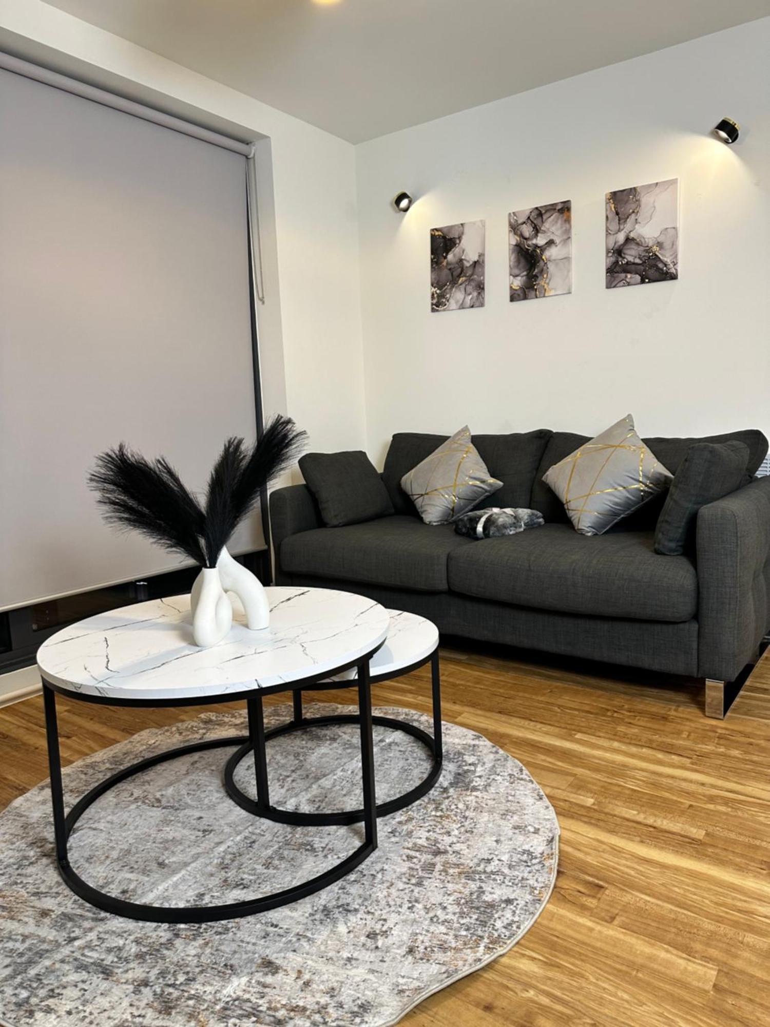 Luxury 2-Bed High-Rise In Manchester With Parking Εξωτερικό φωτογραφία
